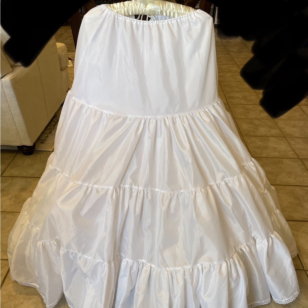 White small/medium A-line petticoat.